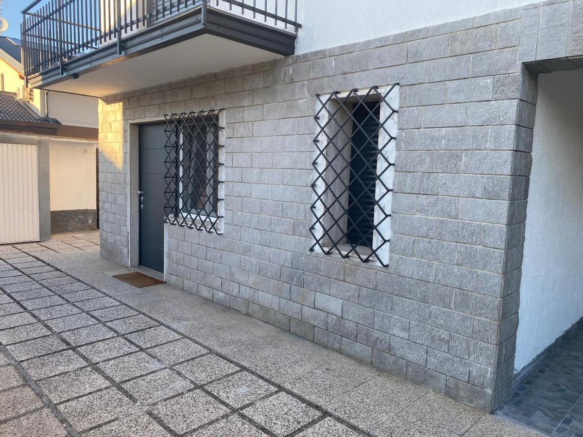 Appartamento In Villa Parabiago Buitenkant foto